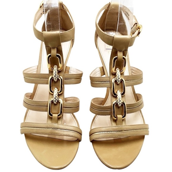 Coach Size 9.5 B Blake Beige & Gold Leather Strappy Sandals - Picture 1 of 7